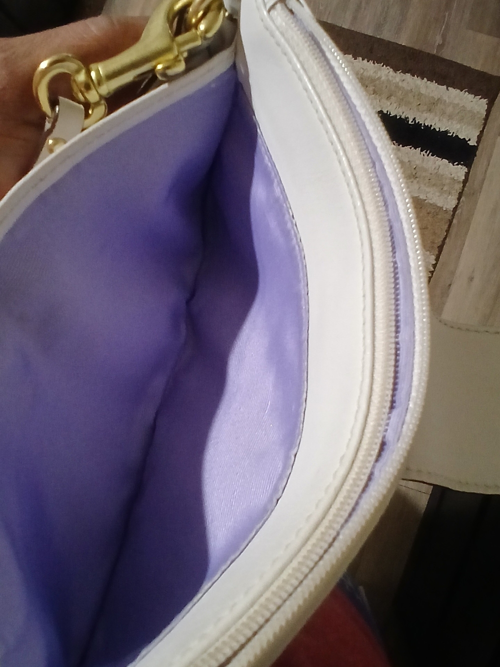 Coach Hampton White Leather Wristlet with Lilac Scarf and Gold Turnlock - Picture 5 of 5